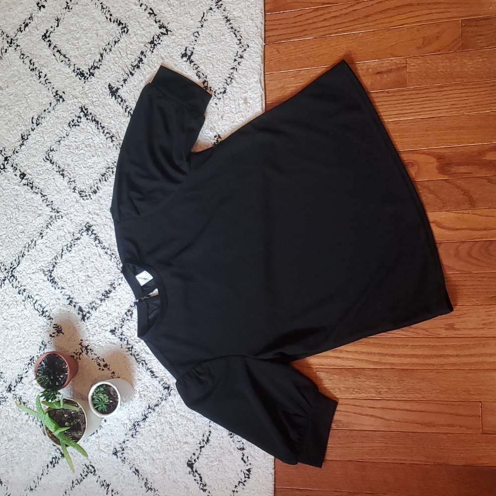 MOVING: MAKE OFFER! Black Dressy Top
